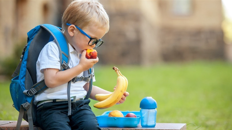 Lên Kế Hoạch Thời Gian Ăn Nhẹ Cho Trẻ